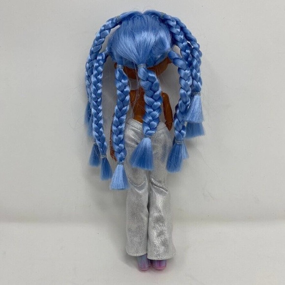 LOL Surprise Snowlicious Doll - Picture 4 of 5